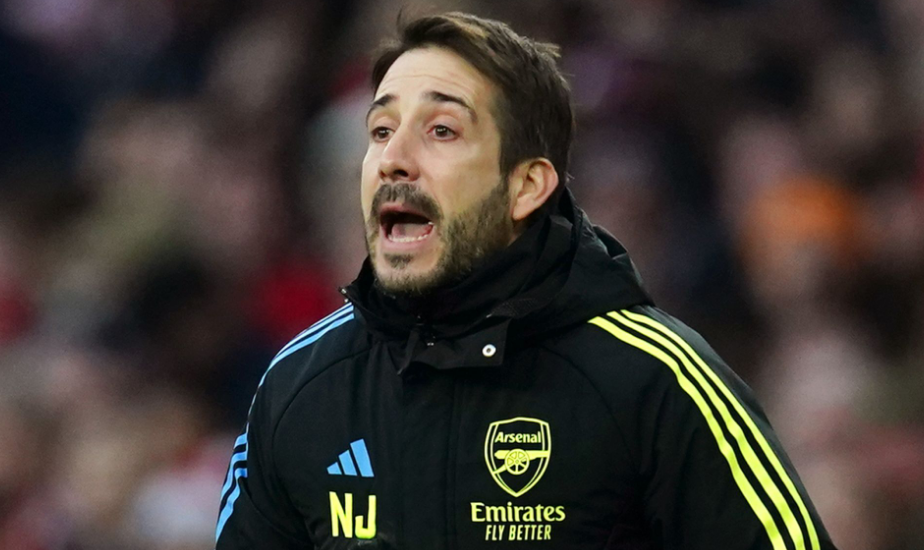 chuyen-gia-ca-ngoi-nguoi-hung-tham-lang-cua-arsenal