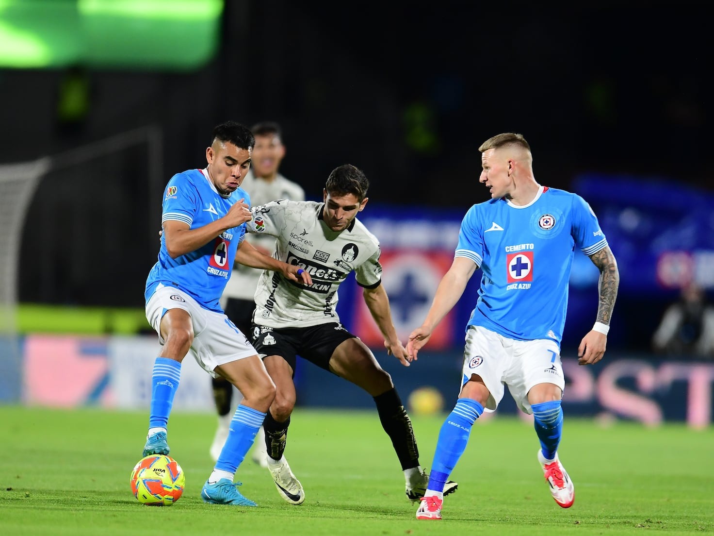 nhan-dinh-soi-keo-san-luis-vs-cruz-azul-luc-10h05-ngay-12-8-2025-2