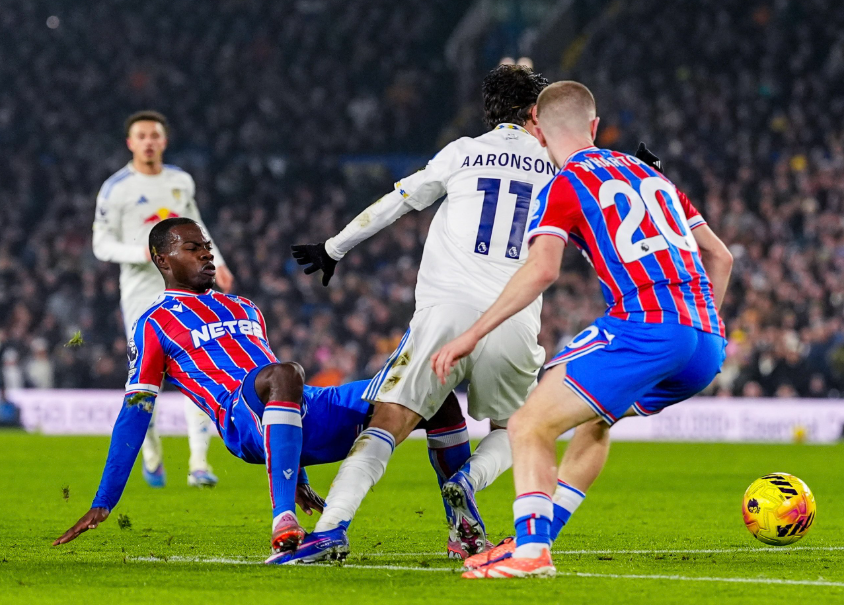 Leeds United vs Crystal Palace (03:00 – 21/12) | Xem lại trận đấu